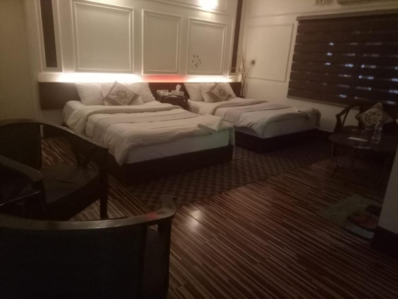 Rezala Restaurant And Residence Ντάκα Εξωτερικό φωτογραφία